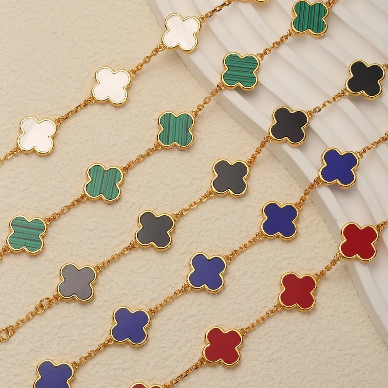 18K Gold Plated Clover Bracelet for Women, Four Leaf Clover Lucky Charm Bracelet, Adjustable Dainty Jewelry Gift for Her, Elegant Gold Fashion Bracelets for Birthday, Anniversary, Mothers Day
