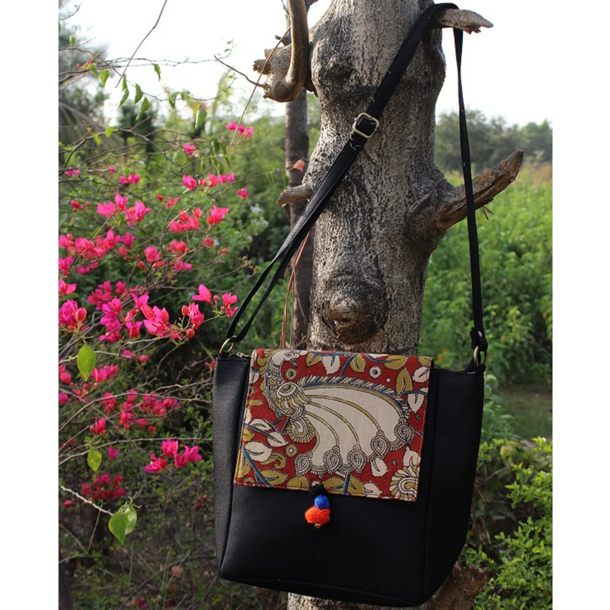 Flap Kalamkari Messenger Bag (Black)
