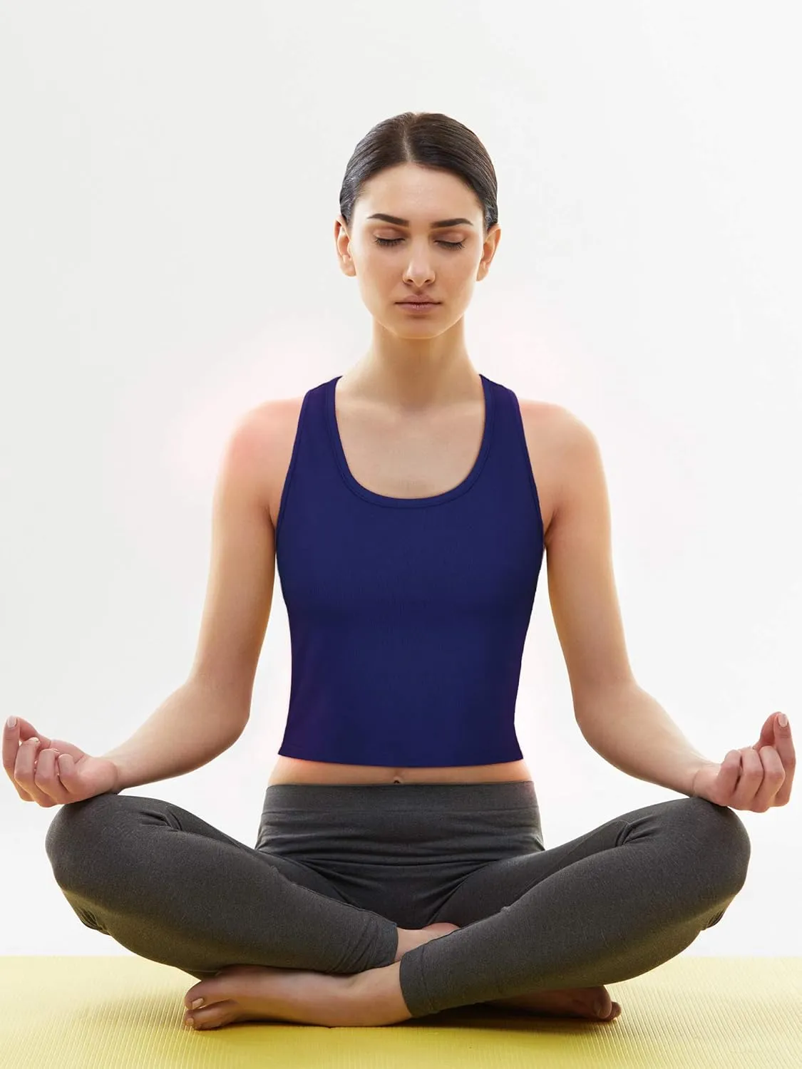 Geyoga 4 Pieces Basic Workout Crop Tank Tops Sleeveless Racerback Sport Tank Top for Women Yoga Running