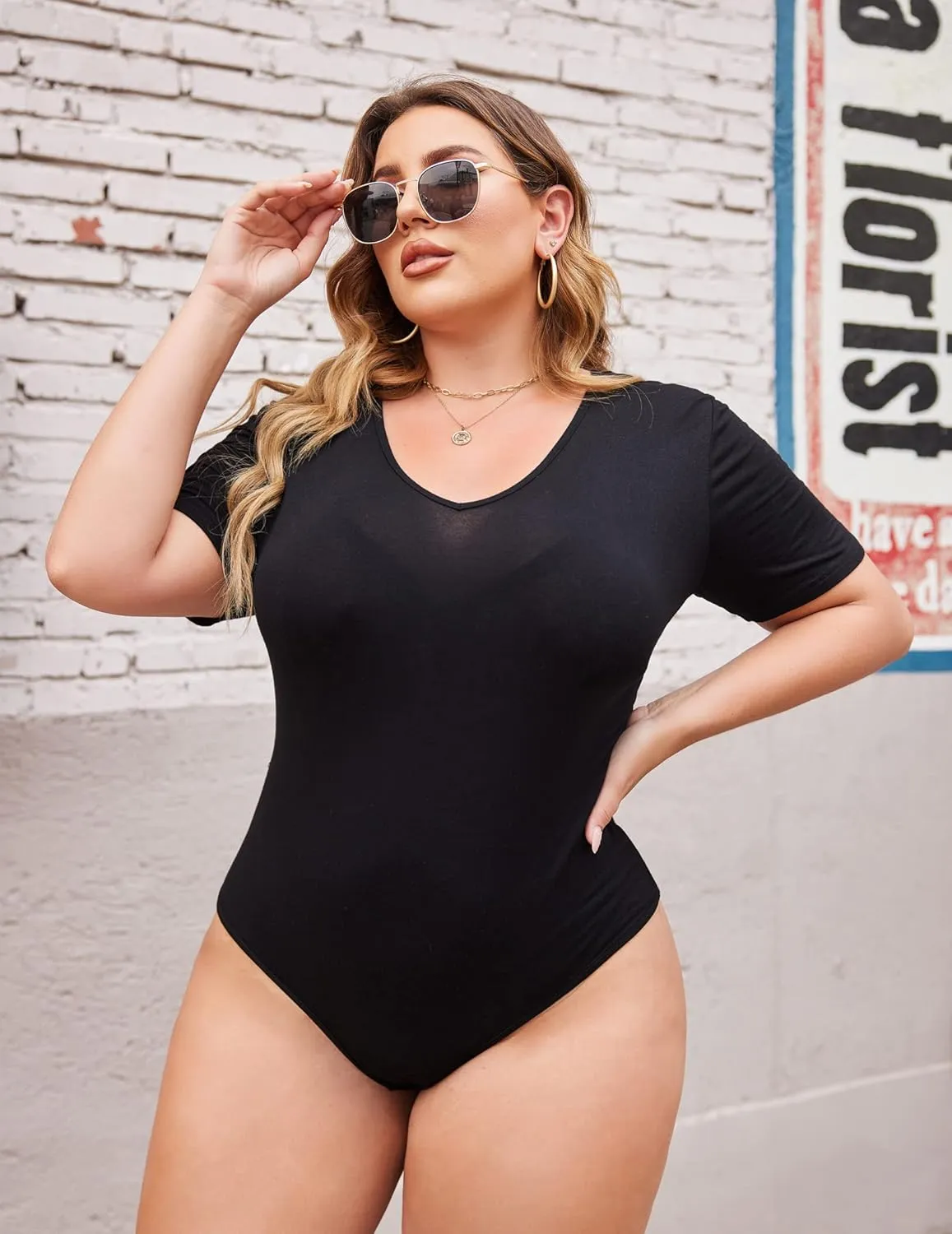 IN'VOLAND Women's Bodysuit Plus Size Short Sleeve Scoop Neck Bodysuit Basic Top T Shirt Leotards Jumpsuits