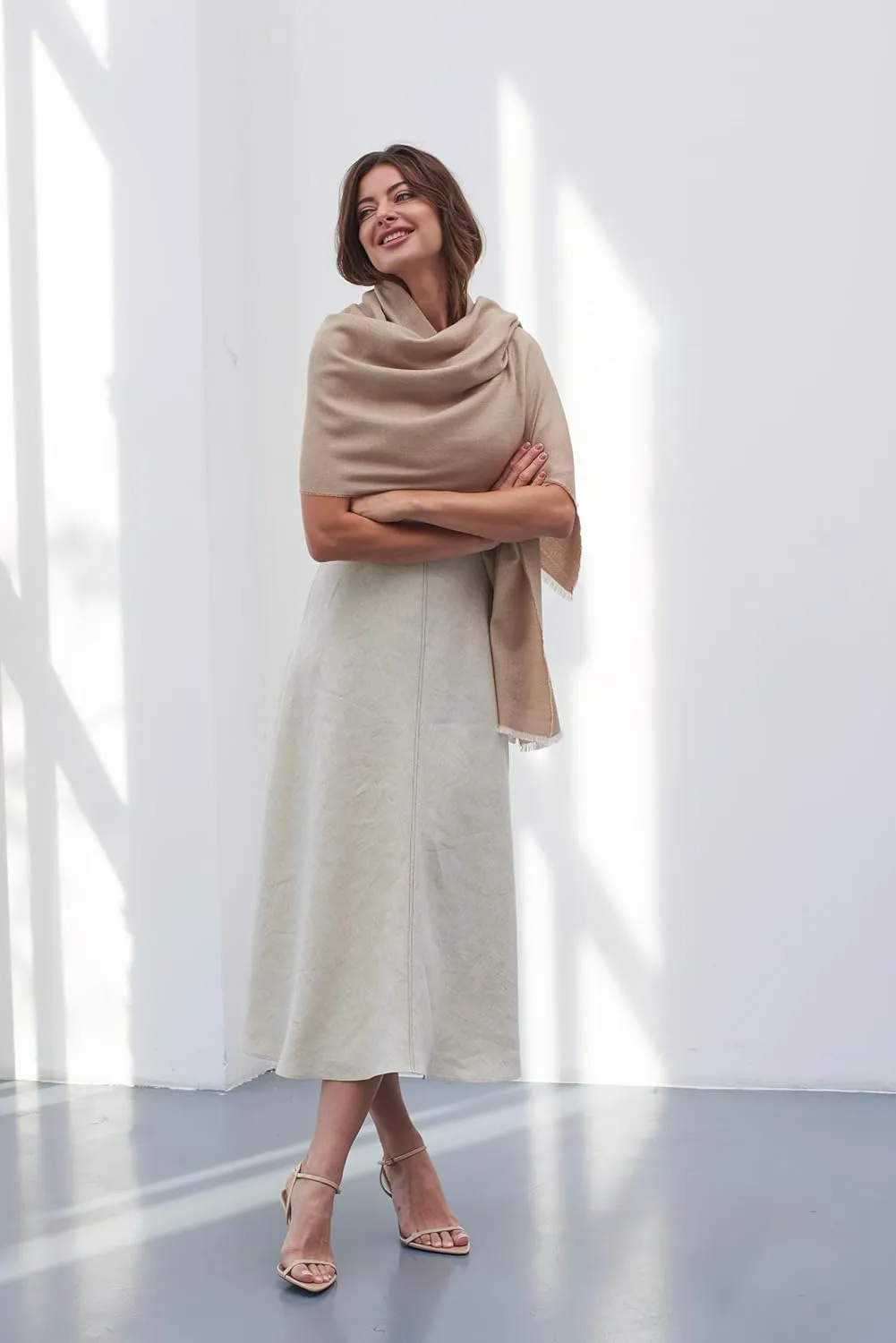 Italian Broad 70% Cashmere and 30% Silk Scarf Shawl Wrap Stole of Premium Quality Super Soft Made in Italy for Woman