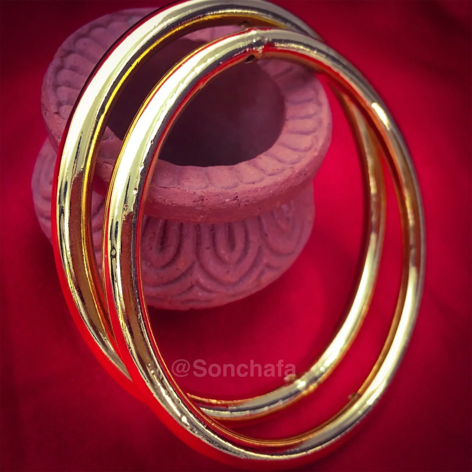 PLAIN GOLD PLATED BANGLES