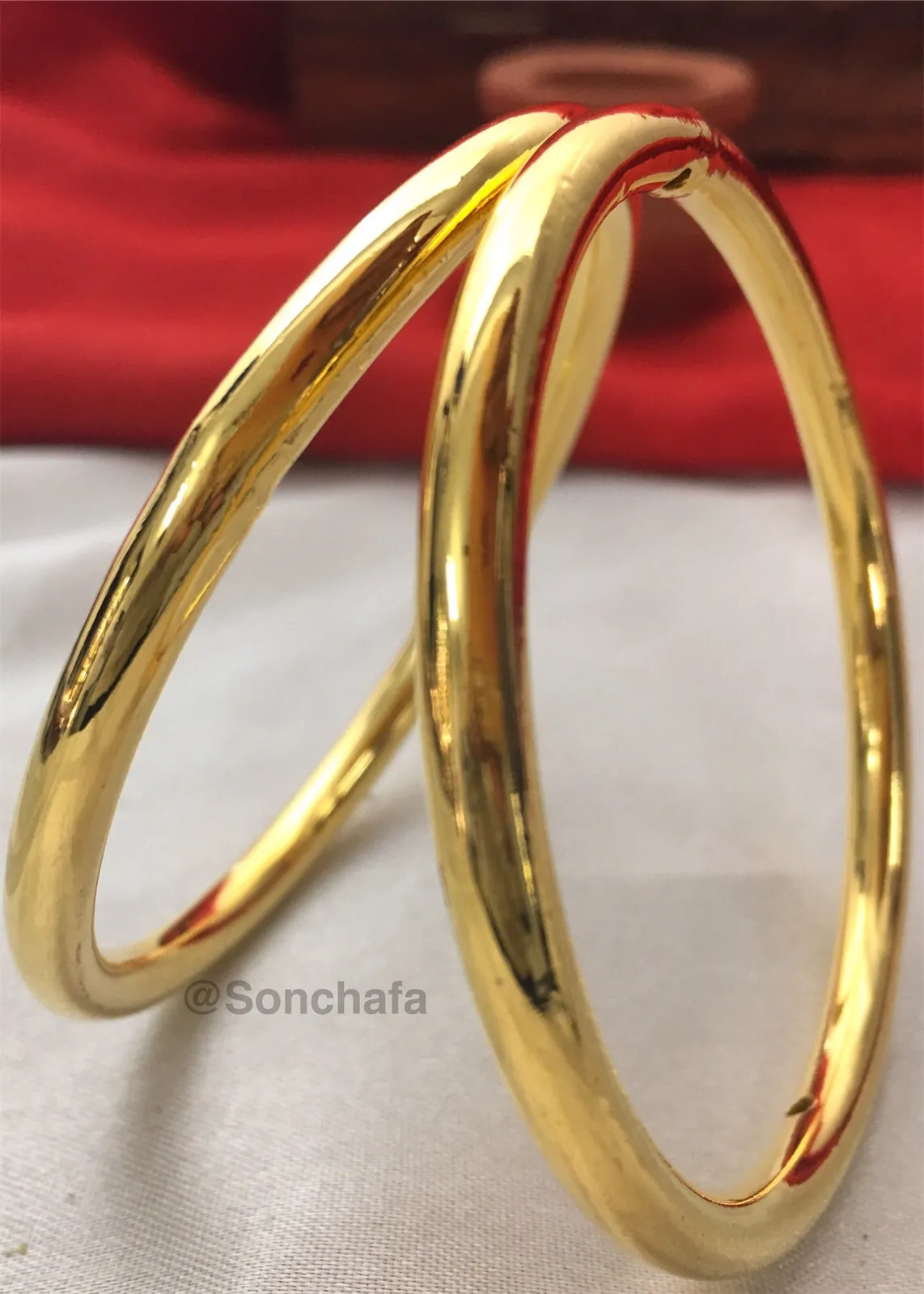 PLAIN GOLD PLATED BANGLES