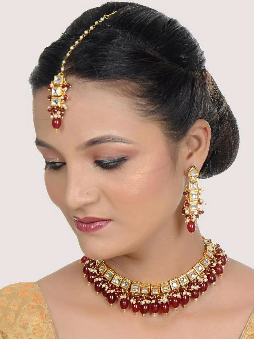 White & Maroon Gold-Plated Kundan-Studded & Beaded Jewellery Set